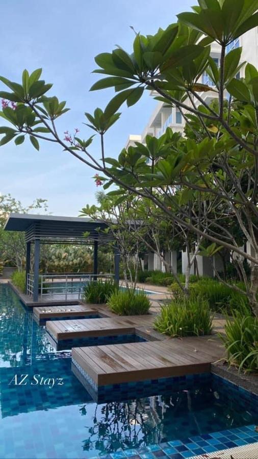 Az Stayz Apartment Kajang